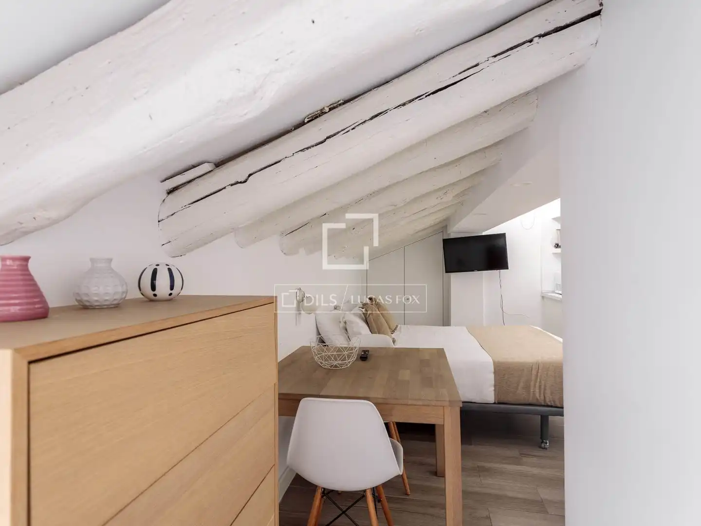 Habitación de Piso de alquiler en Pozuelo de Alarcón con Aire acondicionado y Amueblado