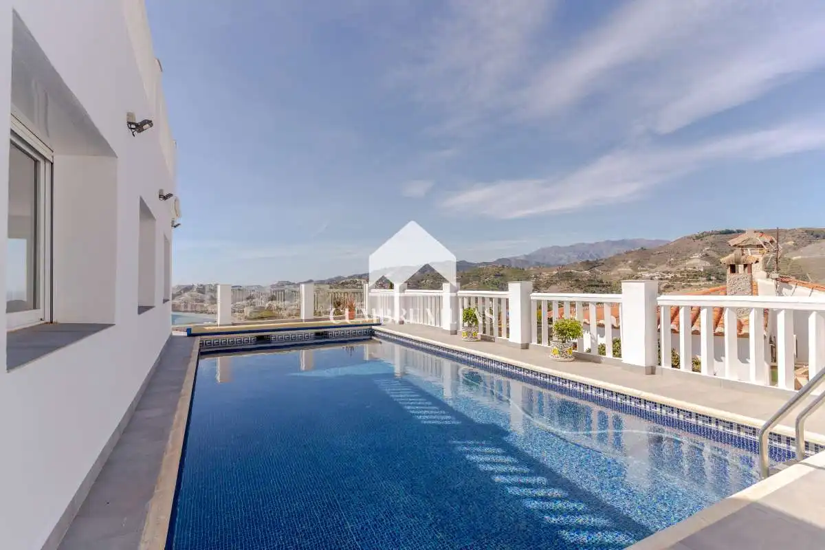 Piscina de Casa o xalet en venda en Almuñécar amb Terrassa, Traster i Internet