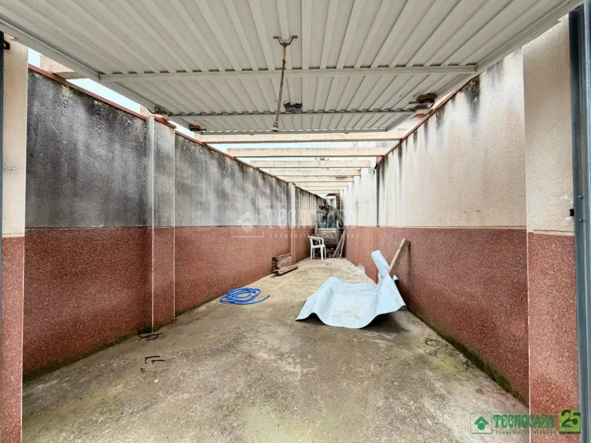 Casa adosada en venda en Uclés amb Aire condicionat i Calefacció