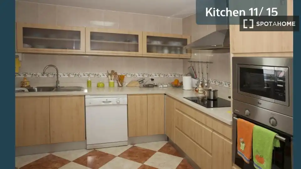 Kitchen of Flat for share in Sevilla  with Air Conditioner, Terrace and Furnished