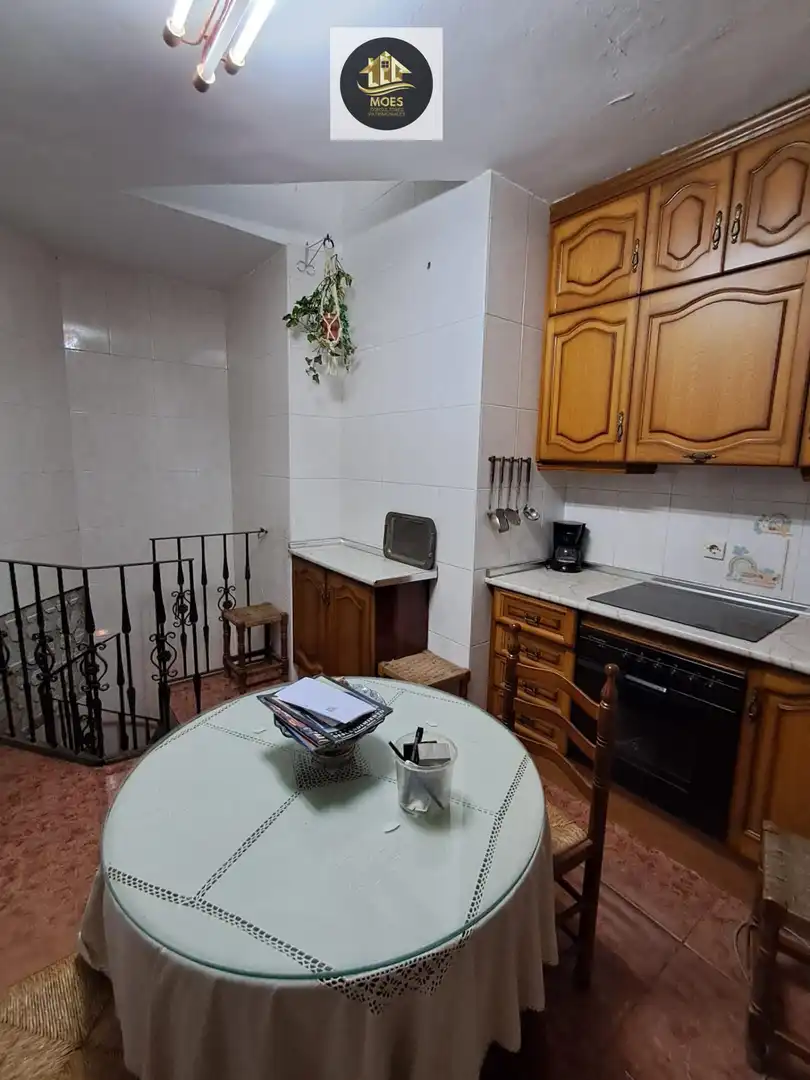 Casa amb terrassa en venda a Linarejos, imagen 2