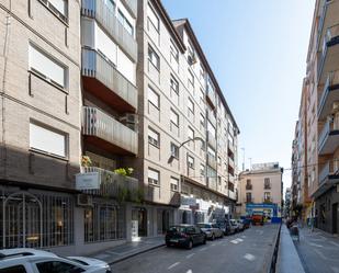 Vista exterior de Pis de lloguer en  Granada Capital amb Aire condicionat, Calefacció i Moblat