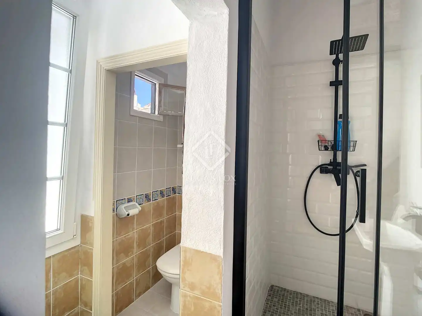Bathroom of Houses for sale in Maó - Mahón  with Air Conditioner, Heating and Parquet flooring