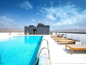 Flat with pool for sale in MARTIRICOS 32