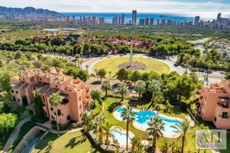 Apartment for sale in Golf Bahía