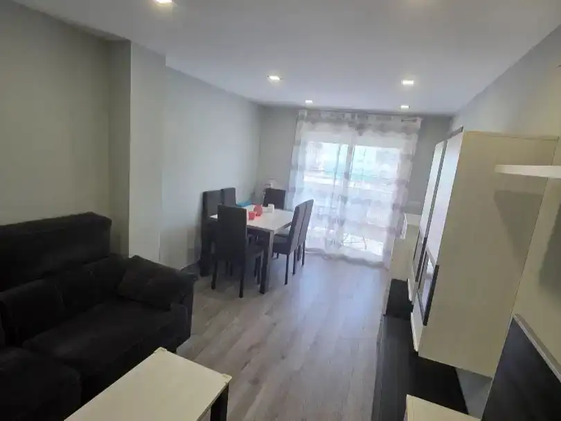 Wohnzimmer von Wohnung zur Miete in Gandia mit Klimaanlage, Schwimmbad und Möbliert