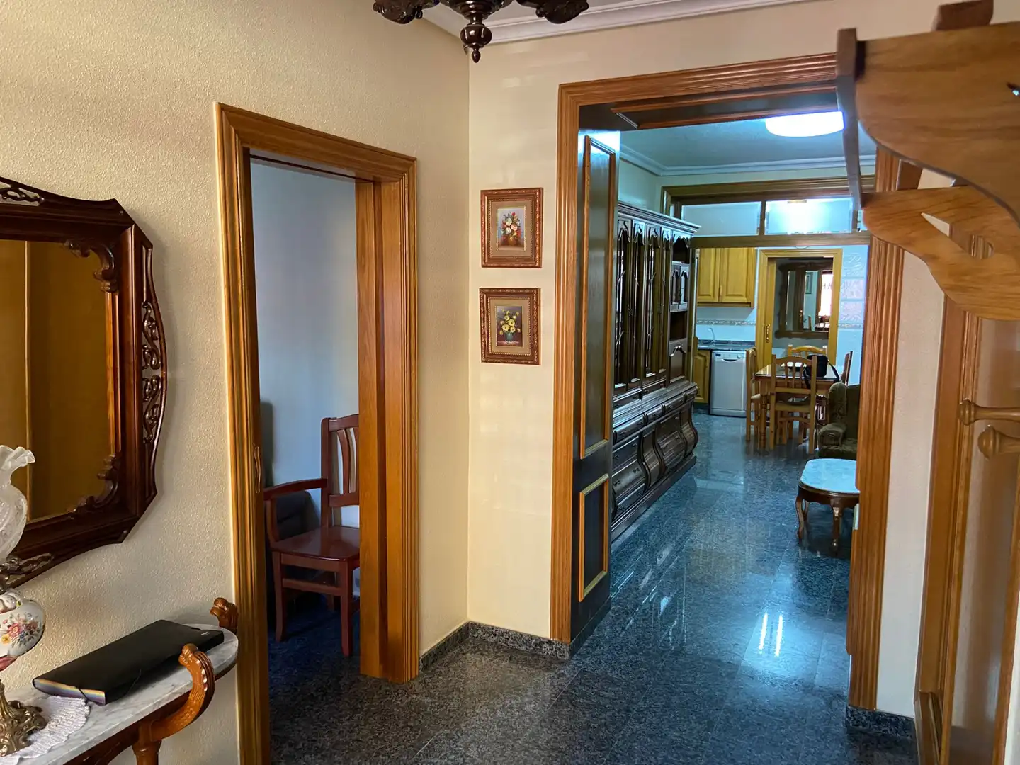 Einfamilien-Reihenhaus zum Verkauf in Alcantarilla mit Klimaanlage, Terrasse und Möbliert