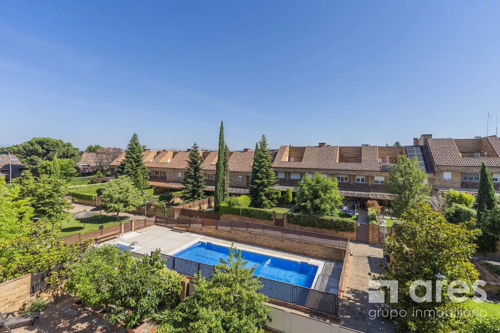 Jardí de Casa o xalet en venda en Las Rozas de Madrid amb Aire condicionat, Calefacció i Jardí privat