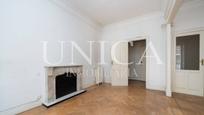 Bedroom of Flat for sale in  Madrid Capital  with Air Conditioner, Heating and Parquet flooring