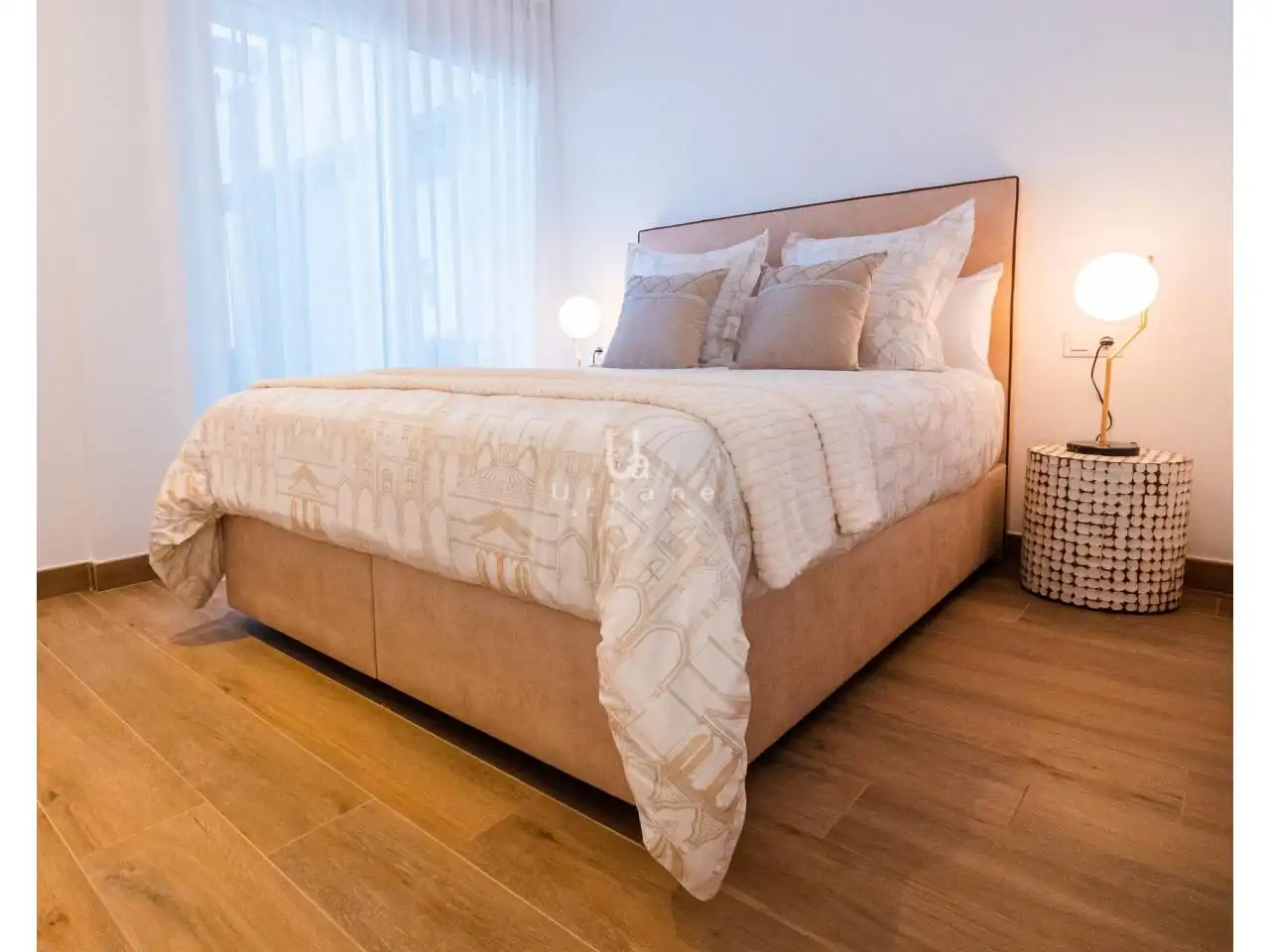 Chalet con piscina en venta en Calle Amsterdam, imagen 2