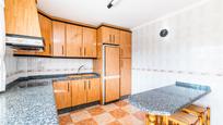 Küche von Haus oder Chalet zum verkauf in Cúllar Vega mit Klimaanlage, Terrasse und Schwimmbad
