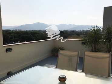 Pis amb balcó en venda a De La Platja
