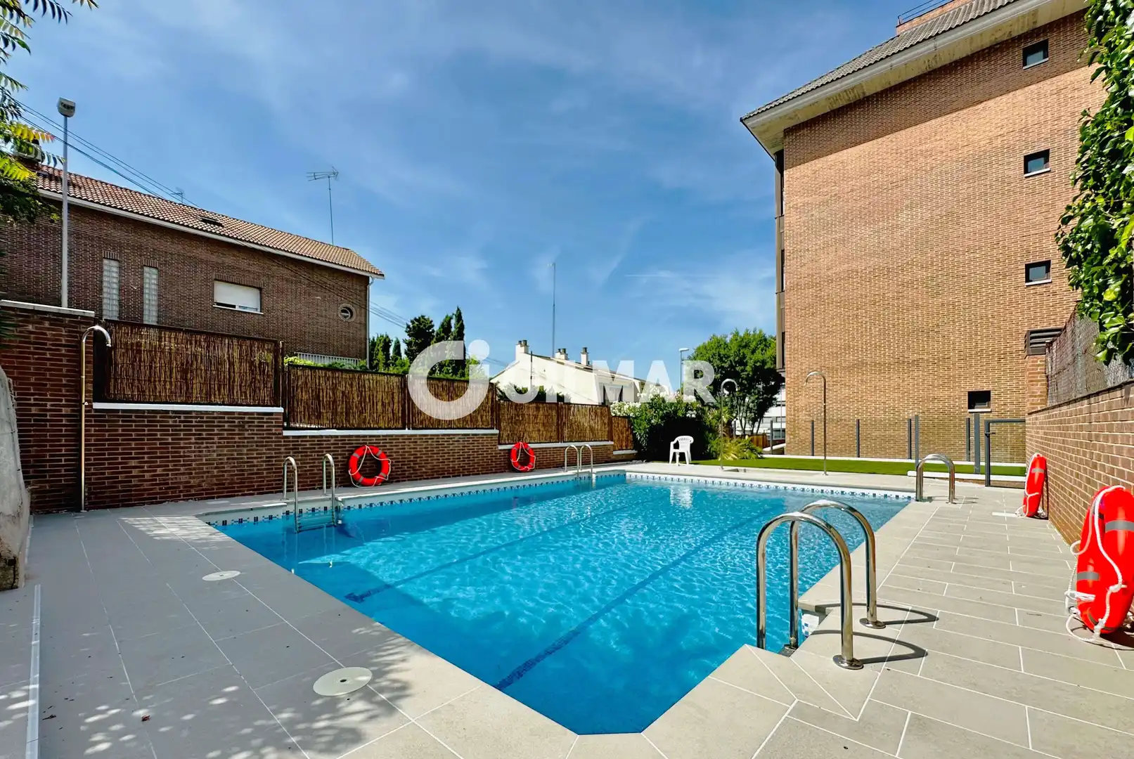 Pis amb piscina en venda a Fuencarral - El Pardo