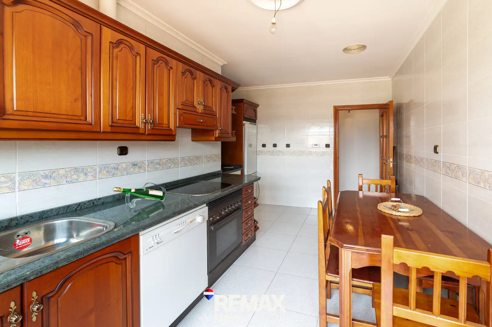 Cocina de Casa adosada en venta en Villaverde de Íscar con Aire acondicionado, Calefacción y Jardín privado