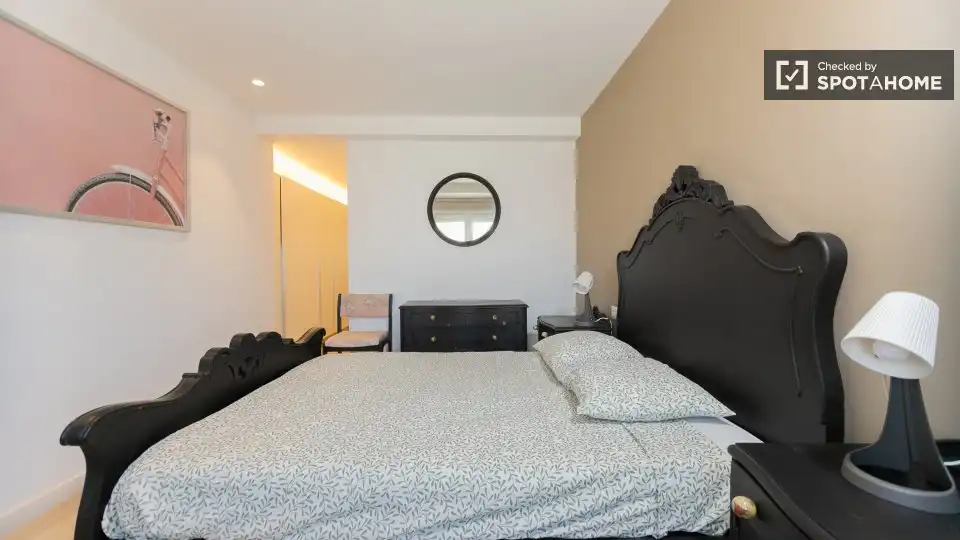 Habitación de Piso de alquiler en Valencia con Aire acondicionado, Calefacción y Amueblado