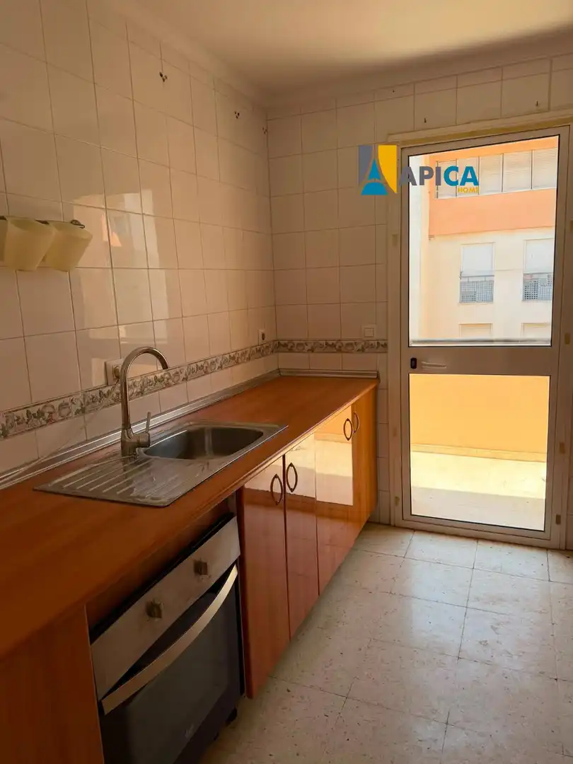 Kitchen of Flat for sale in Chiclana de la Frontera  with Terrace