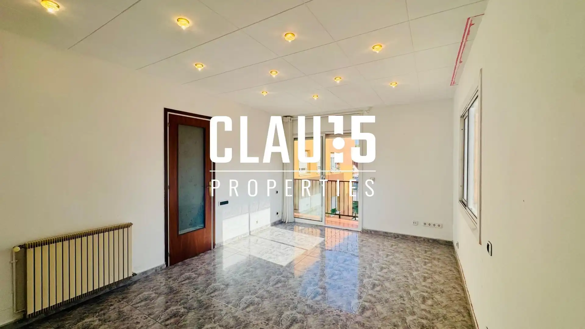 Vista exterior de Piso en venta en Canet de Mar con Calefacción y Balcón