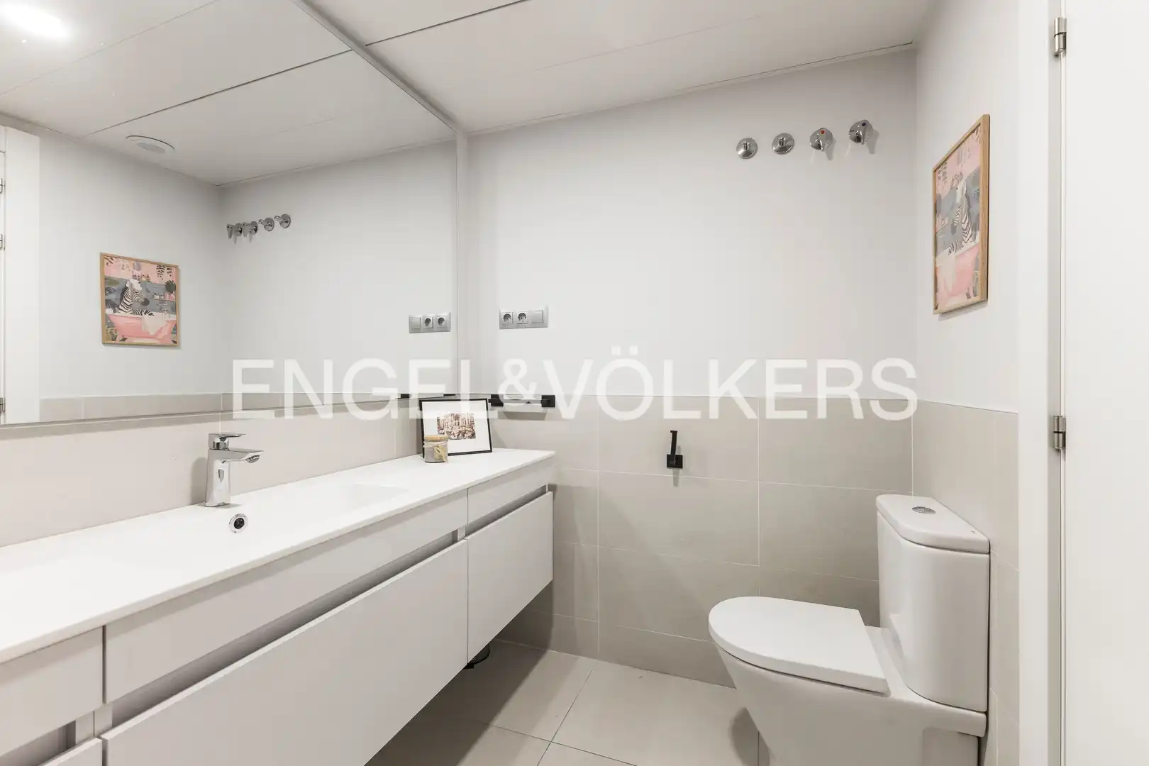 Baño de Piso en venta en Madrid con Aire acondicionado, Calefacción y Terraza