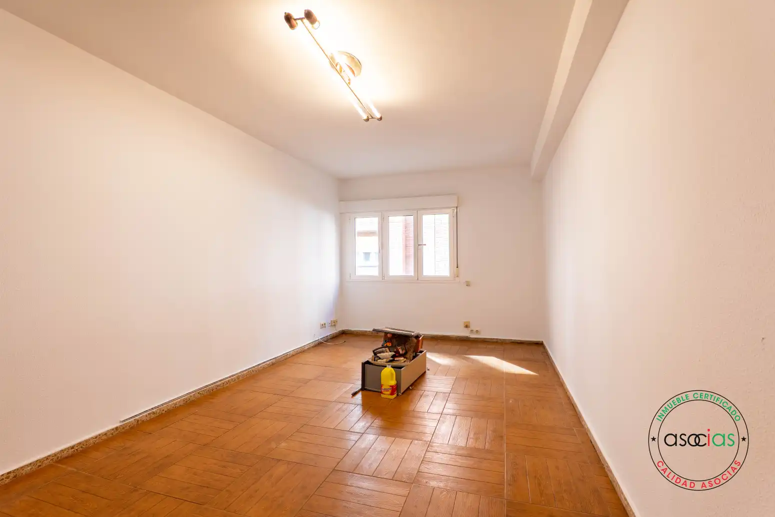 Wohnung zum Verkauf in Gijón  mit Heizung, Parkett und Balkon