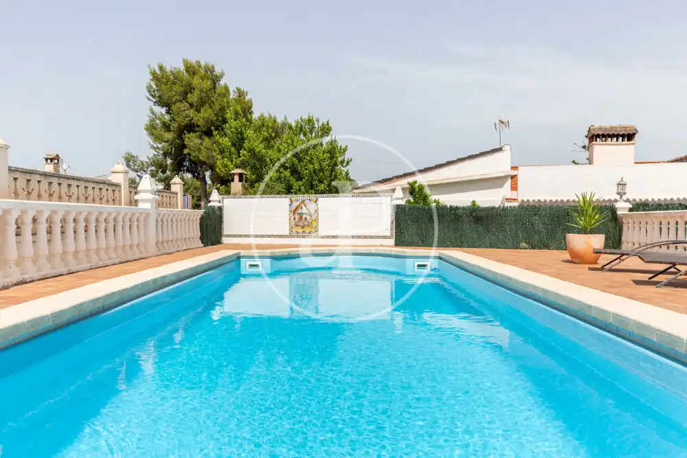 Piscina de Casa o chalet en venta en Chiva con Aire acondicionado, Calefacción y Jardín privado