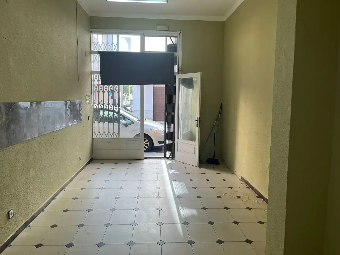 Business premises to rent in Carrer de Sant Isidre 24, imagen 4
