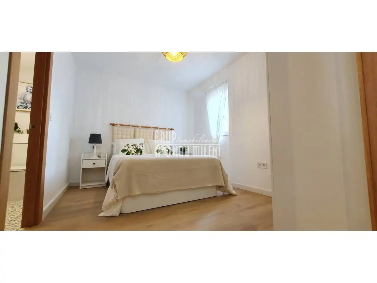 Habitación de Piso en venta en Silla con Amueblado y Balcón