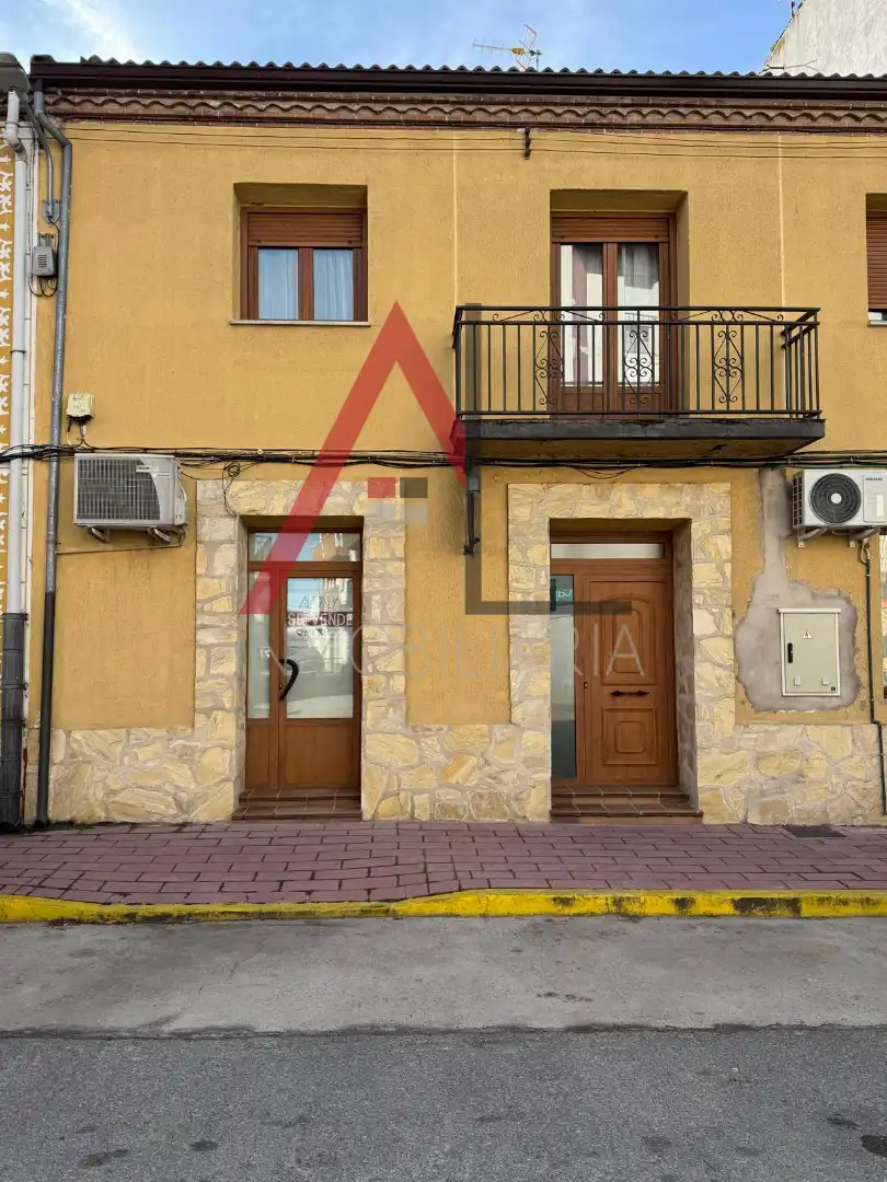 Vista exterior de Local en venta en Nava de la Asunción con Aire acondicionado y Amueblado