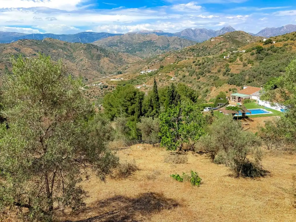 Casa rústica con piscina en venta en Torrox Pueblo