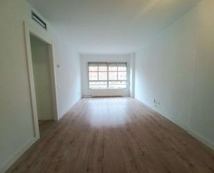 Bedroom of Flat to rent in  Zaragoza Capital  with Heating