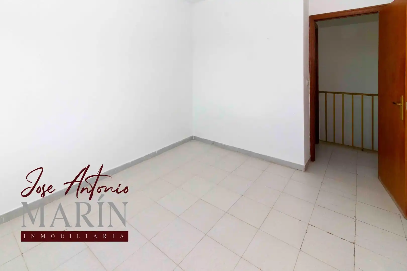 Bedroom of Houses for sale in Valdelacalzada