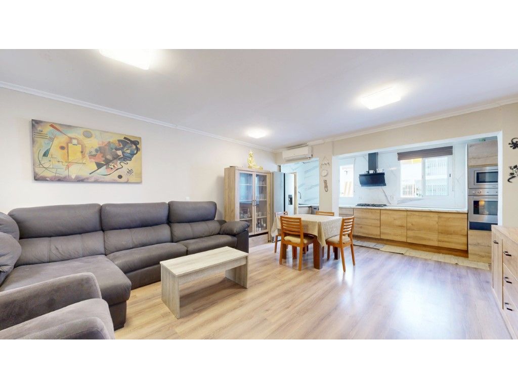 Living room of Flat for sale in  Valencia Capital  with Air Conditioner and Balcony