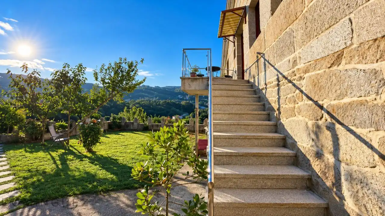 Casa amb jardí en venda a Marín, imagen 7