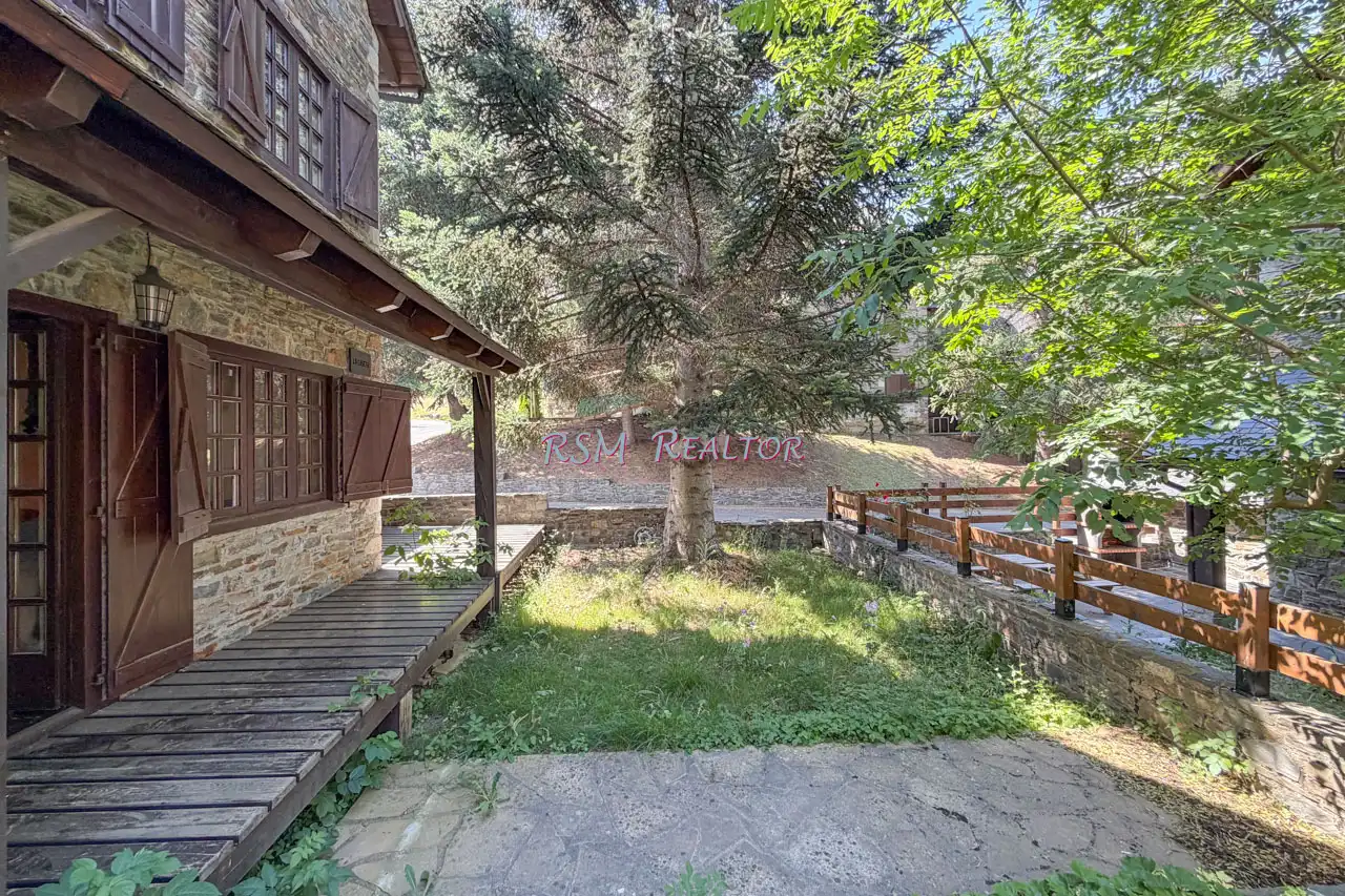 Vista exterior de Casa o xalet en venda en Vielha e Mijaran amb Calefacció, Jardí privat i Parquet