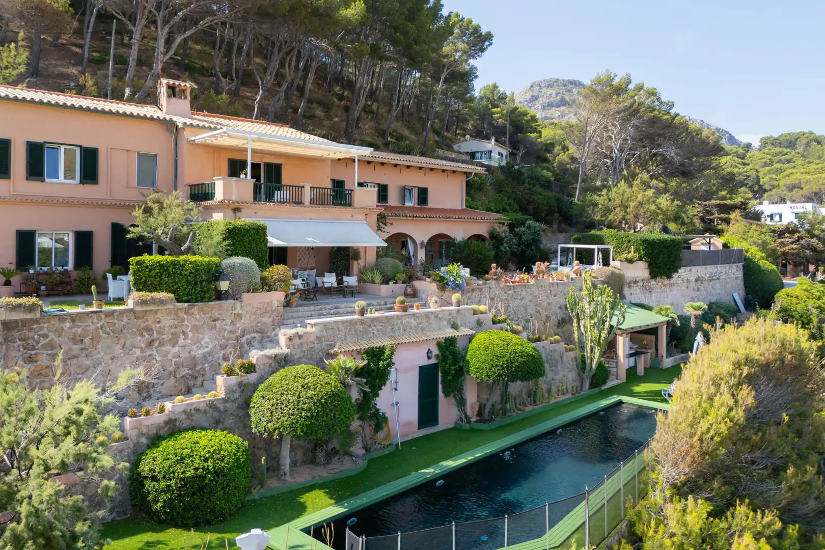 Vista exterior de Casa o xalet en venda en Pollença amb Aire condicionat, Terrassa i Moblat
