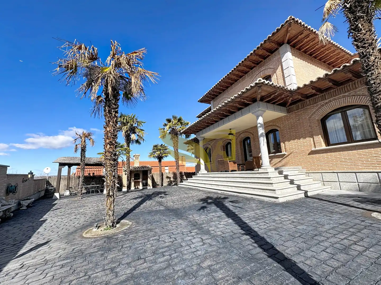 Vista exterior de Casa o chalet en venta en Aranjuez con Aire acondicionado, Calefacción y Jardín privado
