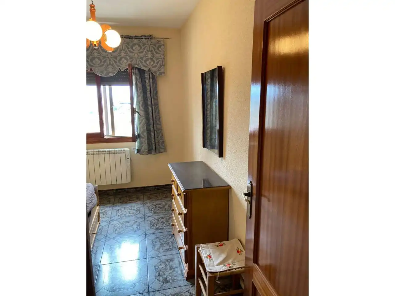 Habitación de Piso en venta en Caniles con Calefacción