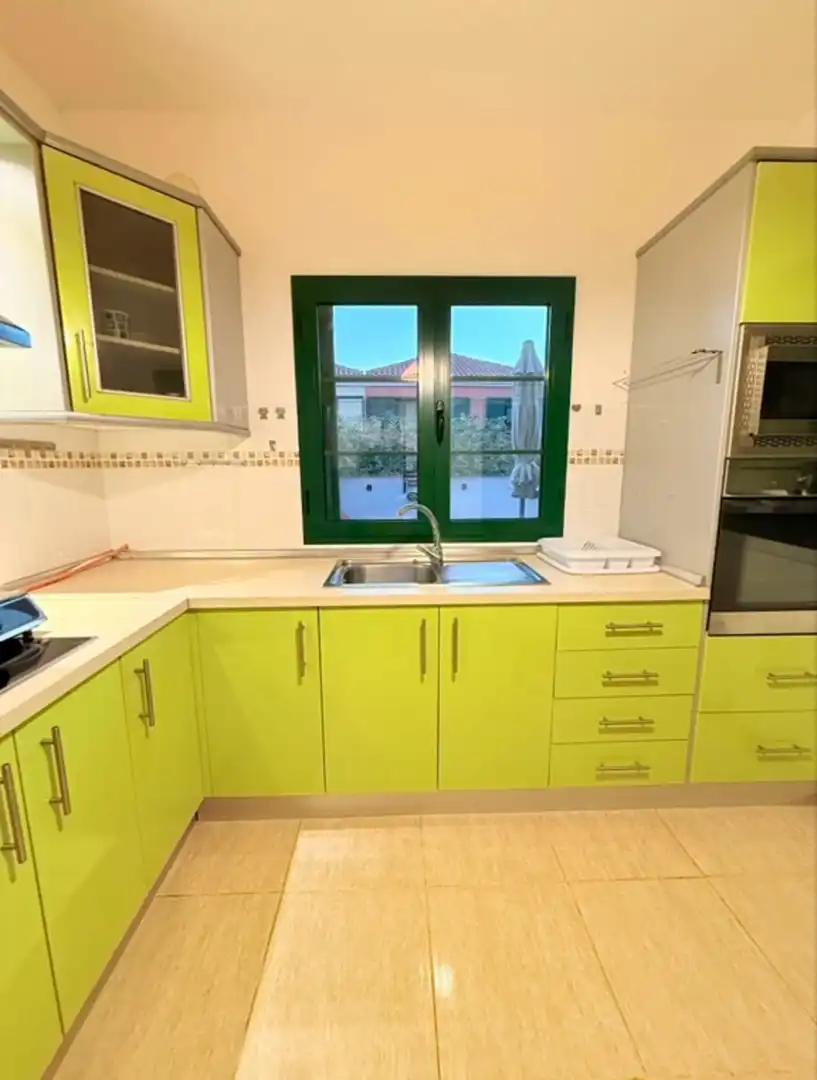 Cocina de Casa adosada de alquiler en Tuineje con Jardín privado, Terraza y Amueblado