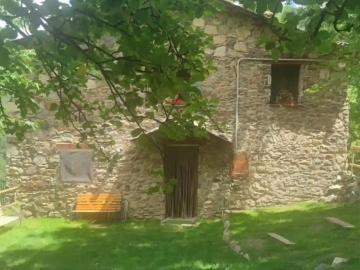 Vista exterior de Finca rústica en venda en Planoles amb Balcó
