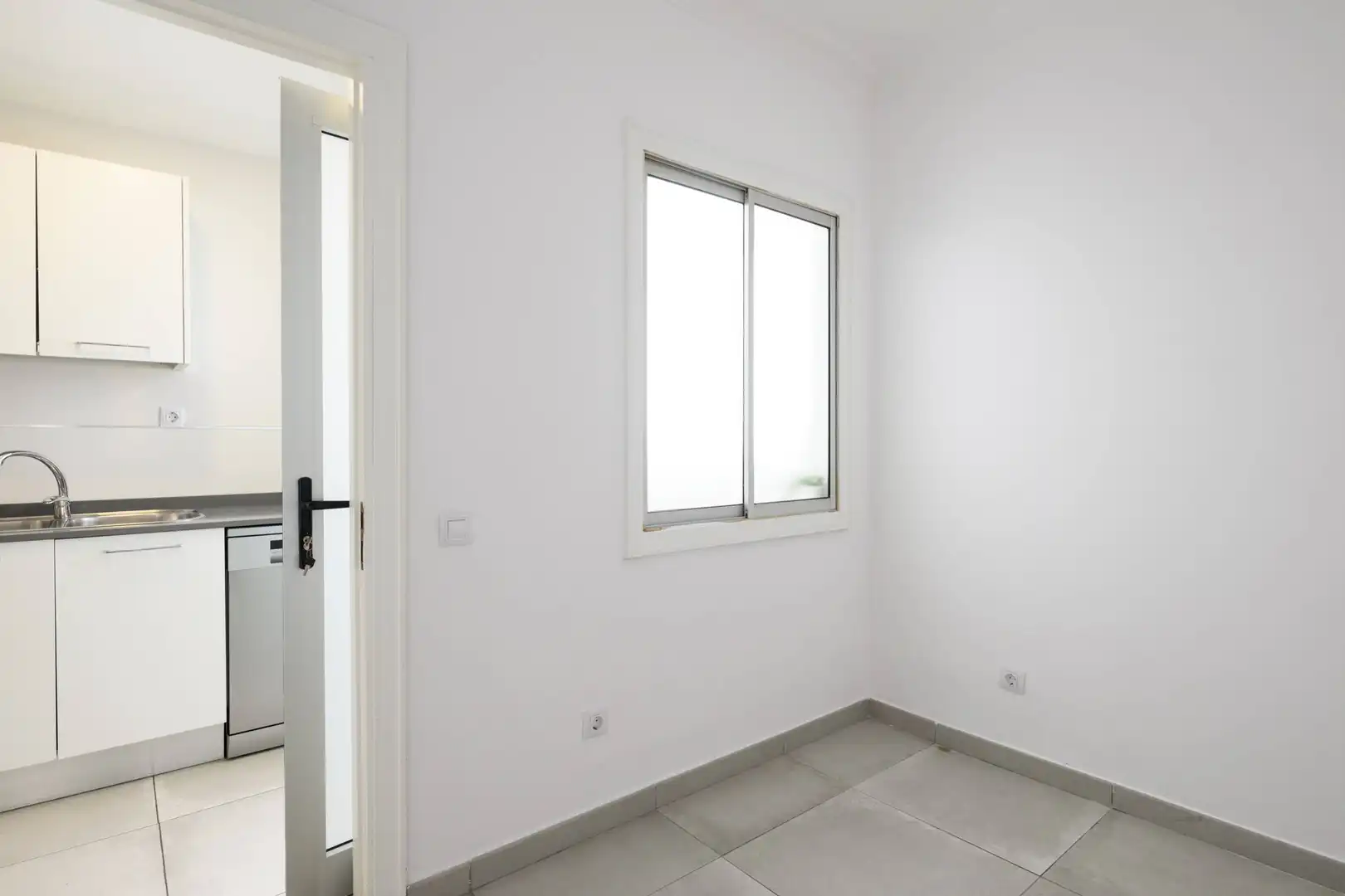Piso de alquiler en Calle SENADOR CASTILLO OLIVARES, Arenales - Lugo - Avda. Marítima