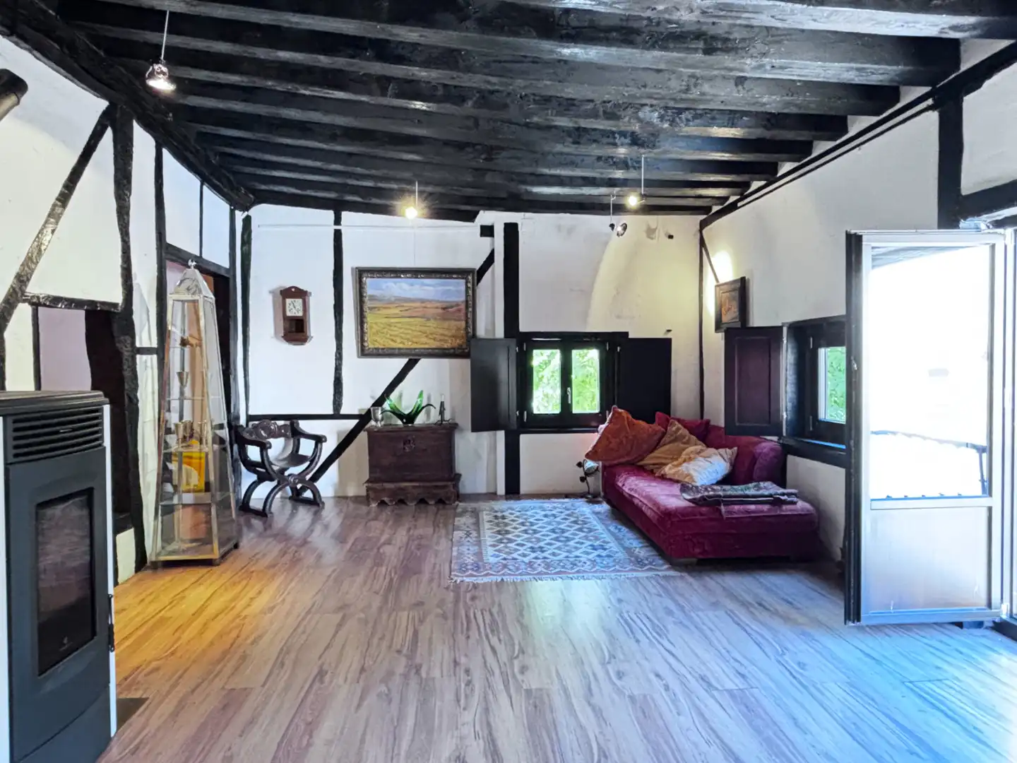 Sala d'estar de Finca rústica en venda en Mecerreyes amb Aire condicionat, Terrassa i Balcó