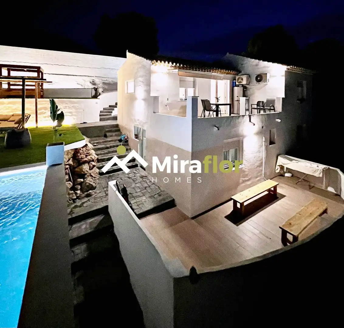 Vista exterior de Casa o chalet en venta en Dénia con Aire acondicionado, Jardín privado y Terraza