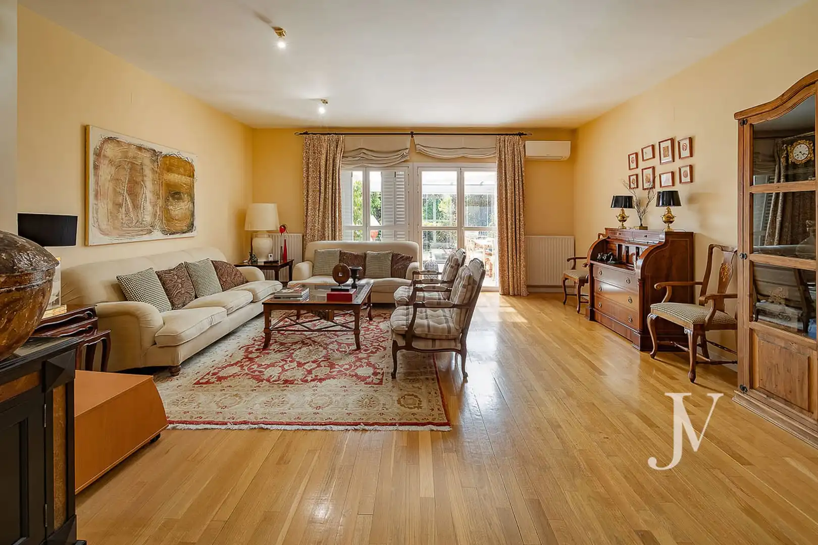 Sala d'estar de Casa adosada de lloguer en Madrid amb Aire condicionat, Calefacció i Jardí privat
