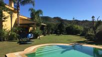 Jardí de Finca rústica de lloguer en Ojén amb Aire condicionat, Terrassa i Piscina