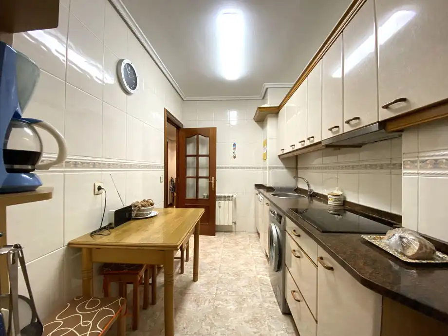 Küche von Wohnung zum Verkauf in Vitoria - Gasteiz mit Heizung, Parkett und Terrasse