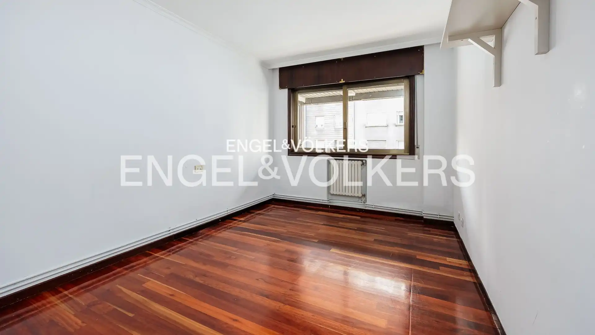 Schlafzimmer von Wohnungen zum Verkauf in Vigo  mit Heizung, Parkett und Terrasse