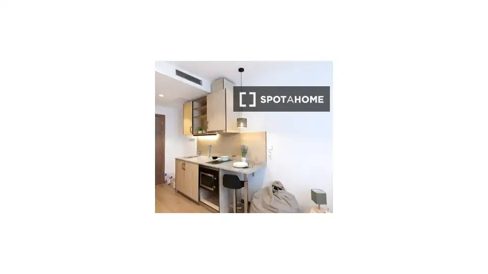 Room in Camino de Ronda