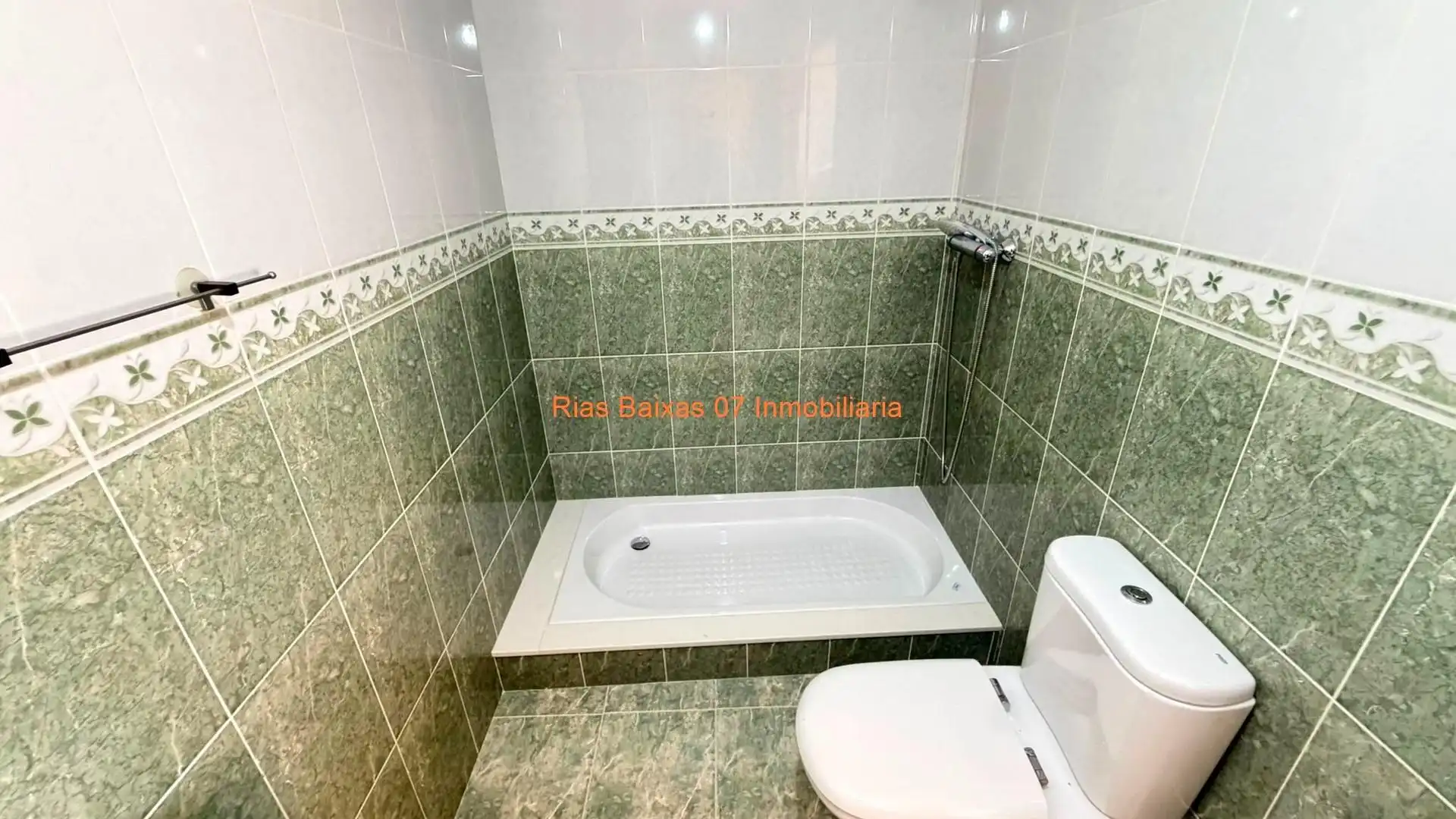 Baño de Casa o chalet en venta en Covelo con Calefacción, Jardín privado y Terraza