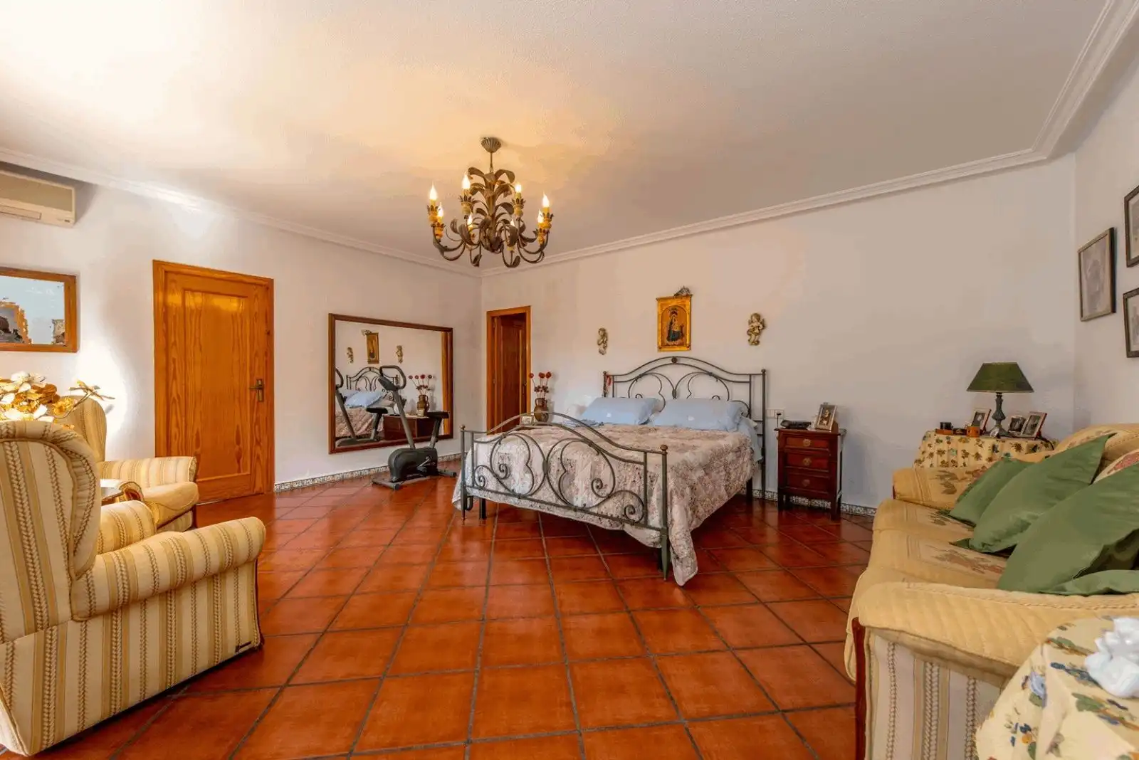 Villa avec piscine à vendre à Calle Calle Huelma, imagen 15