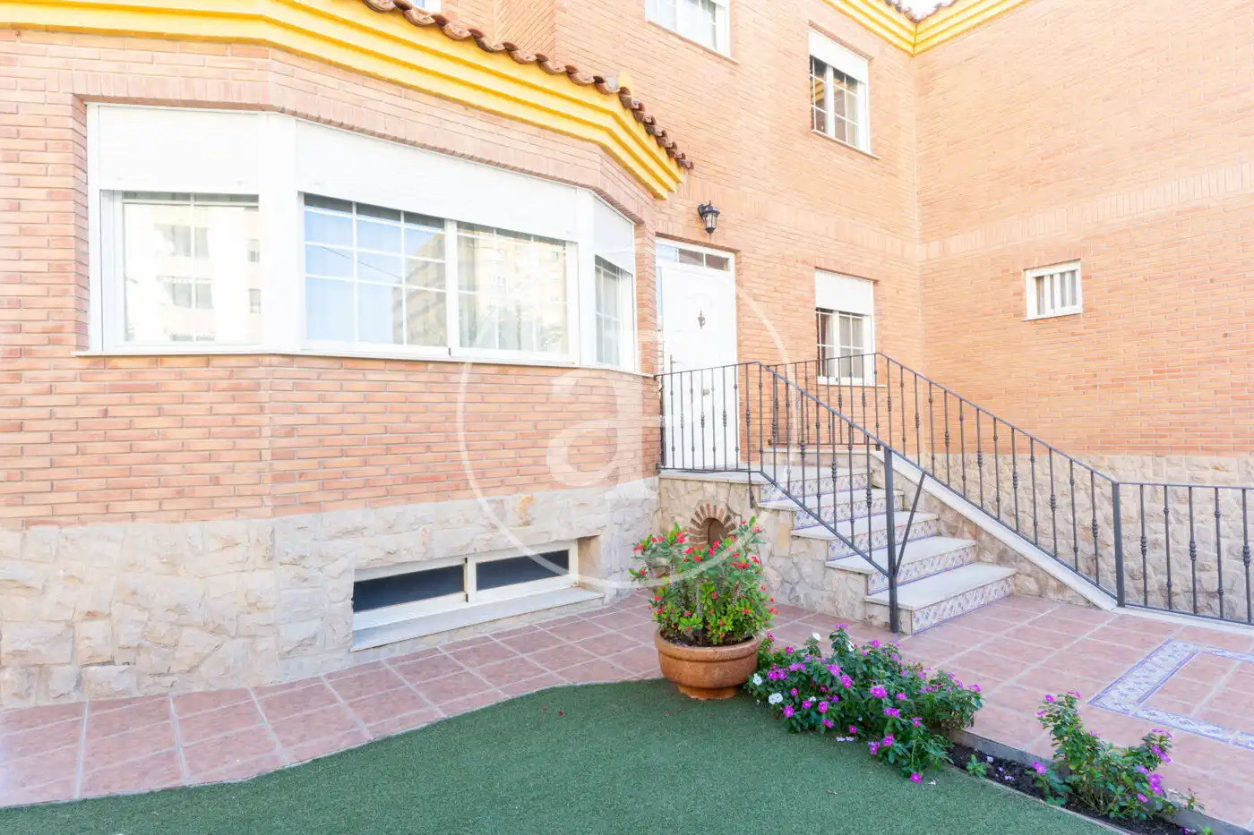 Vista exterior de Casa adosada en venta en Burriana / Borriana con Calefacción, Jardín privado y Terraza
