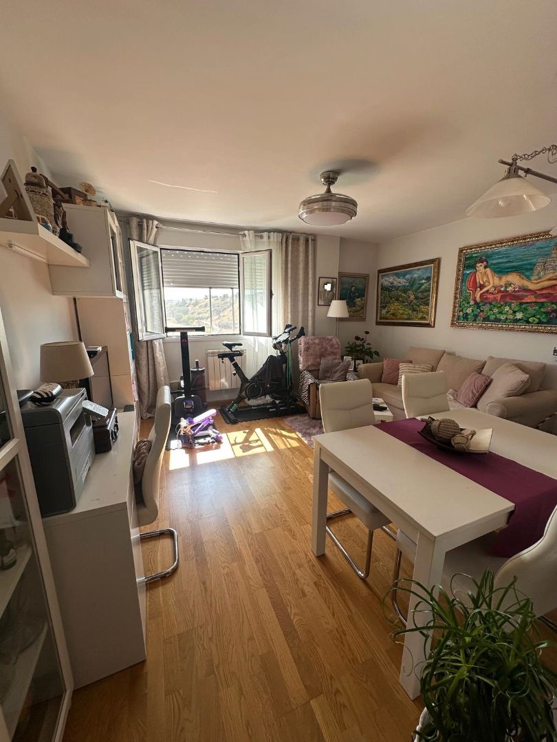 Sala de estar de Apartamento en venta en Agoncillo con Calefacción, Trastero y Balcón